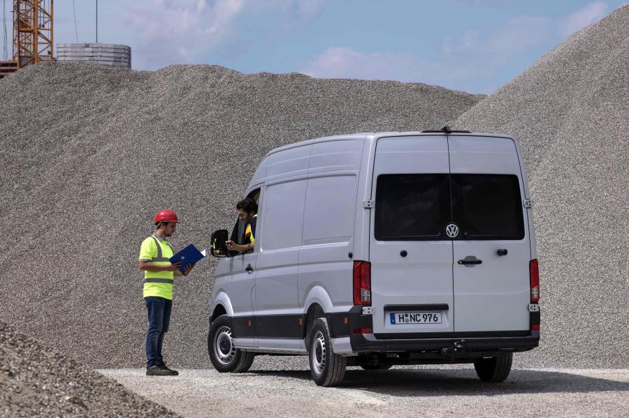  Volkswagen Crafter High Roof Van 2016 года  (фото 20 из 49)